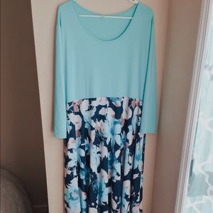 Women’s plus size dress
